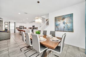 New Decor With Mickey, Nemo, Tinkerbell & Star Wars Rooms! Private Poo