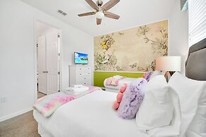 New Decor With Mickey, Nemo, Tinkerbell & Star Wars Rooms! Private Poo