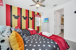 New Decor With Mickey, Nemo, Tinkerbell & Star Wars Rooms! Private Poo