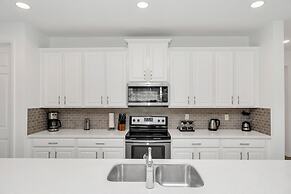 New Decor With Mickey, Nemo, Tinkerbell & Star Wars Rooms! Private Poo