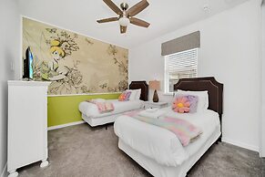 New Decor With Mickey, Nemo, Tinkerbell & Star Wars Rooms! Private Poo