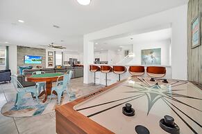 New Decor With Mickey, Nemo, Tinkerbell & Star Wars Rooms! Private Poo