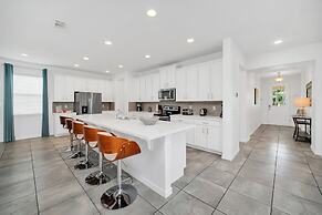 New Decor With Mickey, Nemo, Tinkerbell & Star Wars Rooms! Private Poo