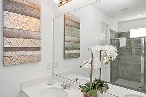 New Decor With Mickey, Nemo, Tinkerbell & Star Wars Rooms! Private Poo