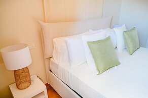 Lemon Garden Room Standard