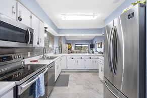 Gathering Place at the Foothills Near Parks!