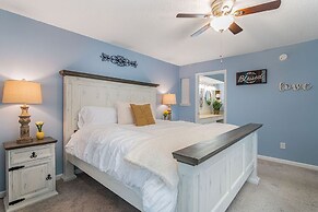 Gathering Place at the Foothills Near Parks!