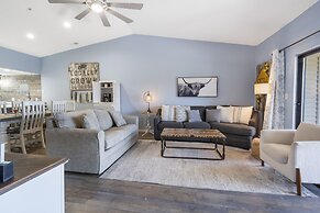 Gathering Place at the Foothills Near Parks!