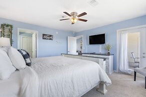 Gathering Place at the Foothills Near Parks!