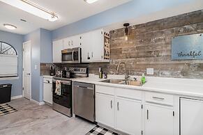 Gathering Place at the Foothills Near Parks!