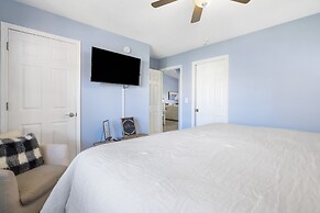 Gathering Place at the Foothills Near Parks!