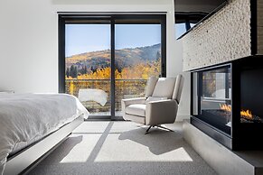 Modern Mountain Retreat
