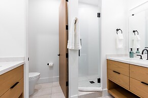 Modern Mountain Retreat