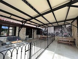 Castro Mesembria Boutique Hotel