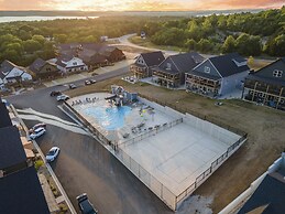 Ingallview at Branson Cove - Indoor Pool
