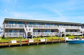 Bridgepoint Ii 5d 2 Bedroom Condo by RedAwning