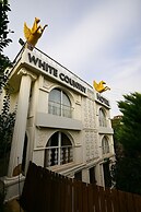 White Country Villages Hotel