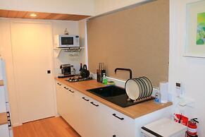 The Pink Lake Tiny House - 'sakura'