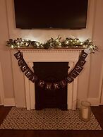 Luxury Group Celebration House With Hot Tub & Bar!