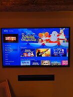 Luxury Group Celebration House With Hot Tub & Bar!