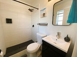 Delight Retreat Apt 4 Min Walk to Beach