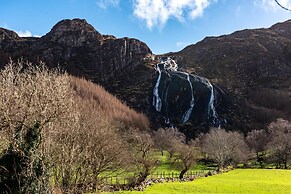 Newly Renovated, Stylish Self-catering Apartment