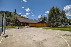 The Breckenridge Mountain Chalet