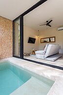 Luxury 2 Bedroom Suite Private Pool TL01