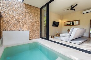 Luxury 2 Bedroom Suite Private Pool TL01