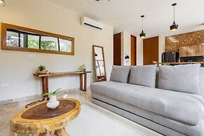 Luxury 2 Bedroom Suite Private Pool TL01