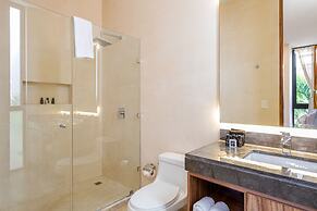 Luxury 2 Bedroom Suite Private Pool TL01