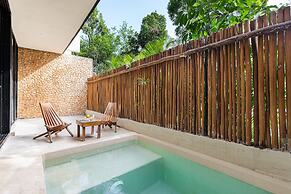 Luxury 2 Bedroom Suite Private Pool TL01