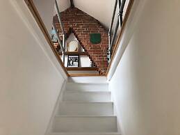 Sunnyview 5-bed House in Kingsbridge With Parking