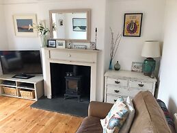 Sunnyview 5-bed House in Kingsbridge With Parking