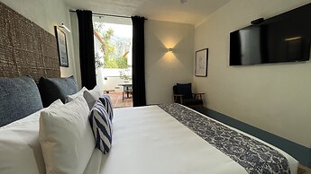 Hotel y Restaurante El Ciruelo