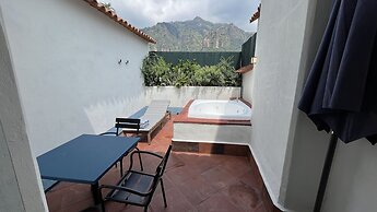Hotel y Restaurante El Ciruelo