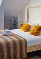 Naval Guest House & Bistrô