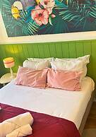 Naval Guest House & Bistrô