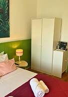 Naval Guest House & Bistrô