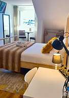 Naval Guest House & Bistrô