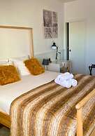 Naval Guest House & Bistrô