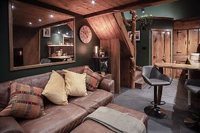 Tawny Lodge - 1 Bedroom - Blossom Farm