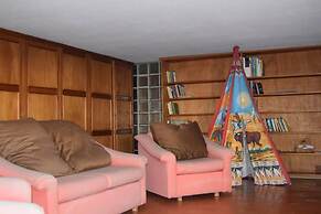 Captivating 6-bed House in Grijó