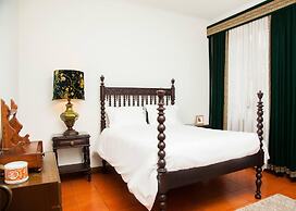 Captivating 6-bed House in Grijó