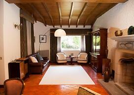 Captivating 6-bed House in Grijó