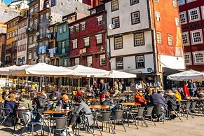 Captivating 6-bed House in Grijó