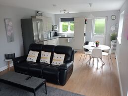 Beautiful and Secluded ,detached Garden Apartment