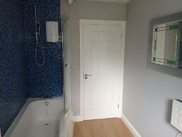 Beautiful and Secluded ,detached Garden Apartment