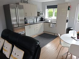 Beautiful and Secluded ,detached Garden Apartment