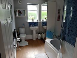 Beautiful and Secluded ,detached Garden Apartment